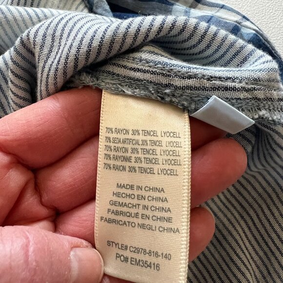 Anthropologie Cloth & Stone Plaid Button down, cloud wash top - Size Medium - Picture 12 of 12